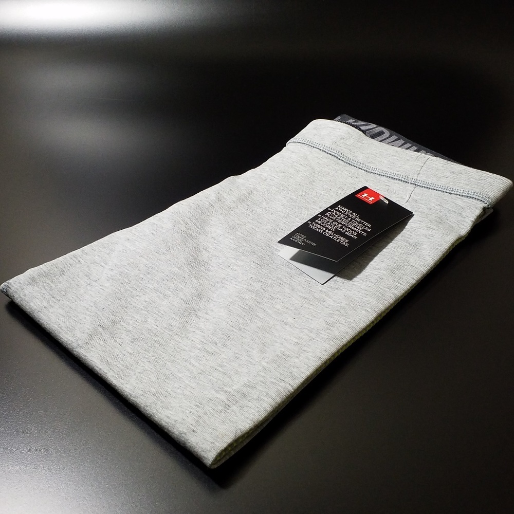 Under Armour Women's Graphic Capris Heather Gray - Picture 6 of 6